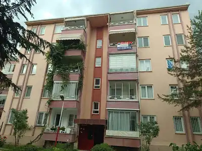 ALTINEVLER SITESI KIRALIK ARA KAT 3+1 