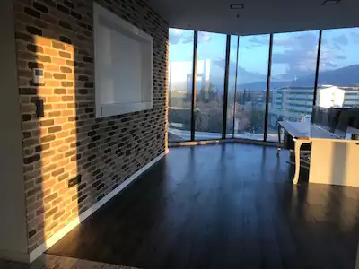 REMAX BEYAZ EVKE FLEX OFFICE'TE KIRALIK LÜKS 4+1 OFIS (250M²)