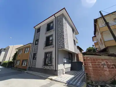 YATIRIMLIK BAHÇELİEVLER MAH.DE ARA KAT SATILIK 70 M2 2+1 DAİRE