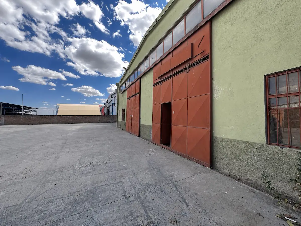 KAZAN SARAY KERESTECILER SITESINDE 420M2 KIRALIK IŞYERI 