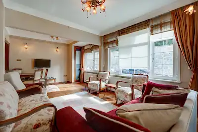 ÜSKÜDAR BEYLERBEYİ 'NDE FULL EŞYALI SATILIK 1+1  DAİRE
