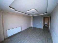 MURATBEY MAH SITE İÇERISINDE SATILIK  ARA KAT 2+1 DAIRE