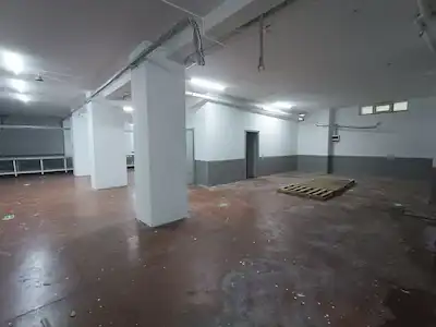 YENİBOSNADA 1000 M2 KİRALIK DEPO VEYA HAFİF İMALATHANE