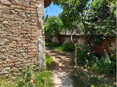 İZMİR ÖDEMİŞ’TE UYGUN FİYATA SATILIK KÖY EVİ
