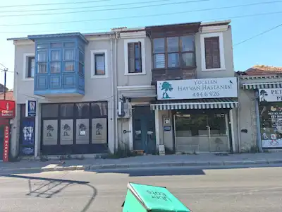 BUCA UĞUR MUMCU CADDESI ÜSTÜ KIRALIK BİNA 196 M²