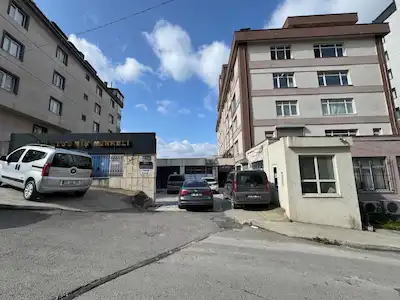 PENDİK GÜZELYALI MH. ENER SK. KİRALIK İŞ MERKEZİ KATI