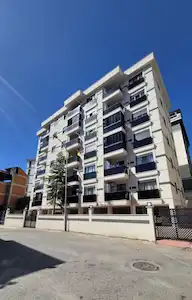 PENDİK BAHÇELİEVLER MAHALLESİ’NDE DENİZ MANZARALI, FERAH 2+1 KİRALIK DAİRE