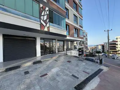 ALPARSLAN BULVARINDA VE RTE BULVAR YOLUNA 100 METRE KİRALIK DÜKKAN
