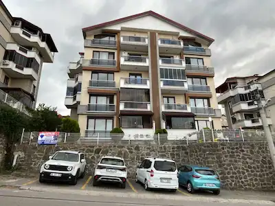 REMAXÇAKRA ÖMER ONAYCI'DAN TOPÇULARDA SITE İÇI 3+1 BAHÇE DUBLEKS