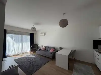REMAX ARMA’DAN HAVUZLU SİTEDE KİRALIK 1+1 EŞYALI DAİRE