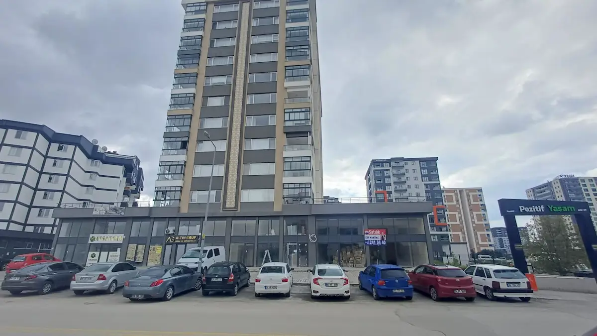 ERYAMAN YEŞİLOVA MAHALLESİ’NDE CADDE CEPHELİ SIFIR KİRALIK DÜKKÂN