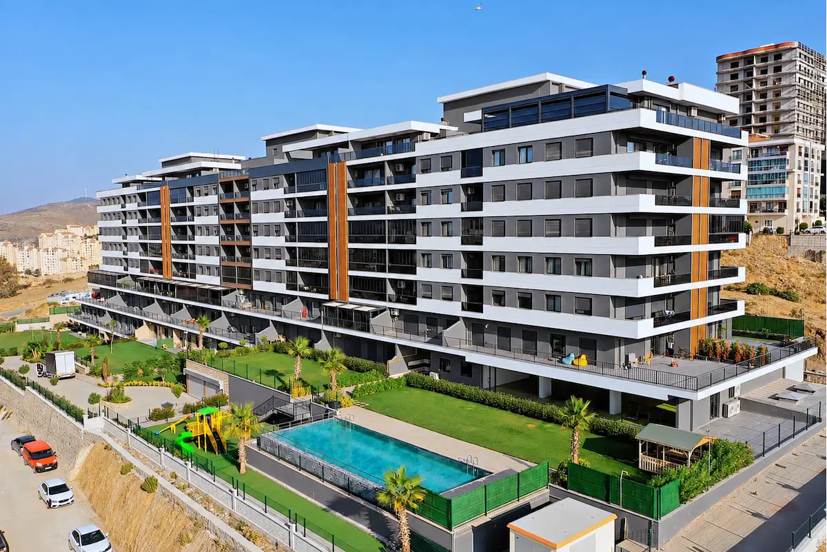 RE/MAX GALAKSİ'DEN NİRVANA SUITS’TE GENİŞ, FERAH VE ÇİFT CEPHELİ 3+1 SATILIK DAIRE