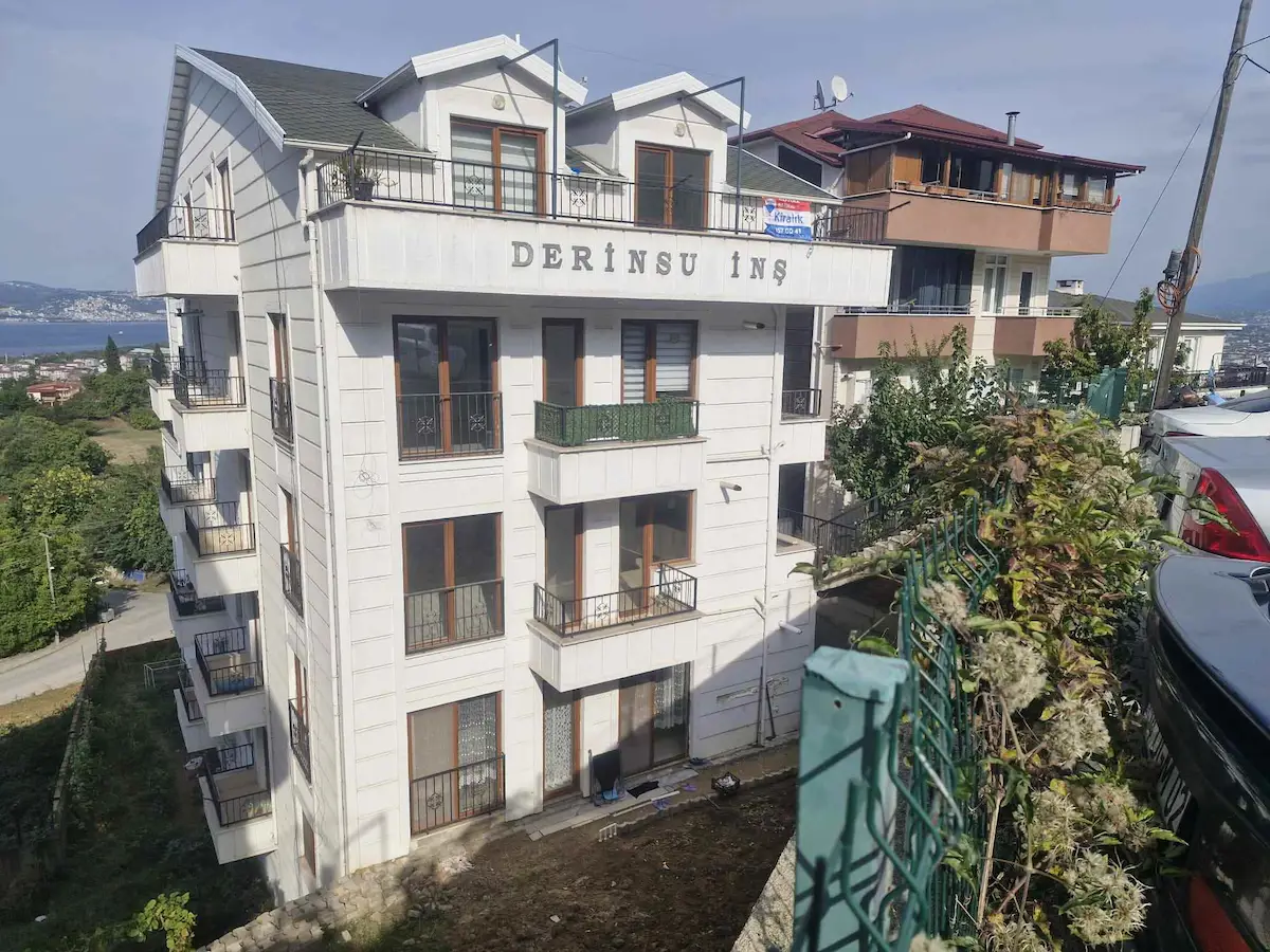 GÖLCÜK ŞEHİTLER MAH. 3+1 ÇATI DUBLEKS KİRALIK DAİRE