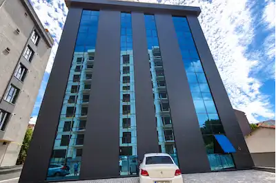 ATAŞEHİR’DE KİRALIK OFİS KATI – 320  M²​