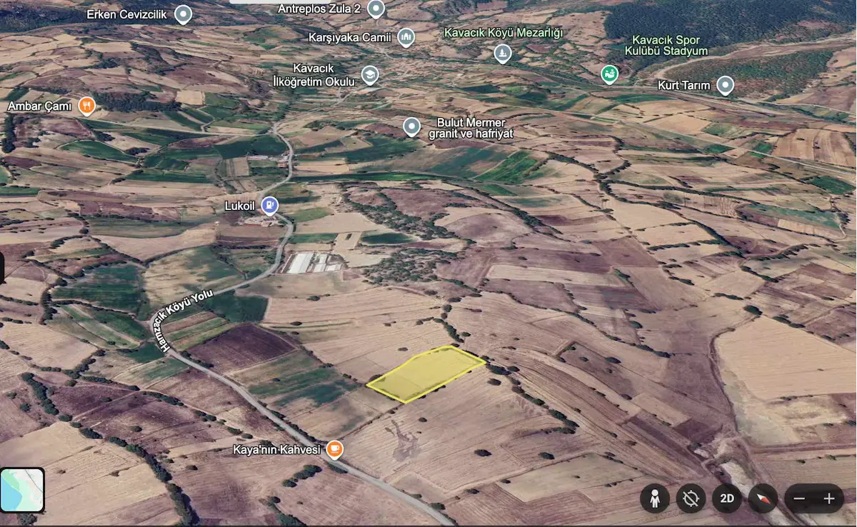 REMAX MİD BALIKESİR/DURSUNBEY KAVACIKTA ANA YOLA YAKIN TARLA
