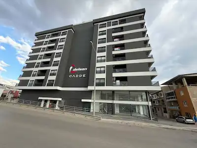 ÇİĞLİ BALATÇIK MERKEZİ KONUMDA OTURUMA HAZIR KİRALIK 3+1