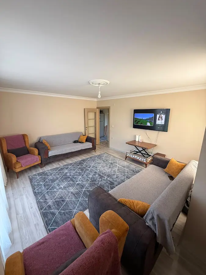 GÜLLÜ BAĞLARDA CADDE ÜZERİ 2+1 SATILIK DAİRE