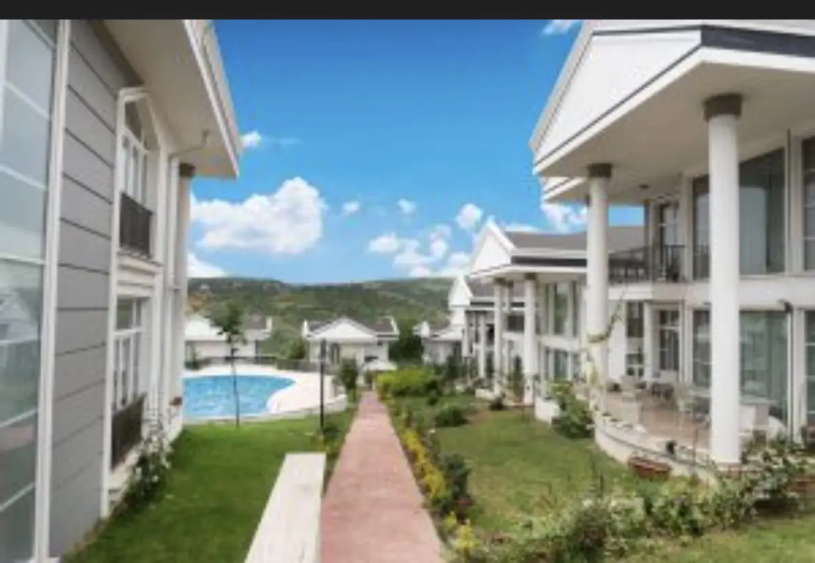 İZMİT TÜYSÜZLER ROYALGARDEN 1 DE SATILIK 4+1 VİLLA