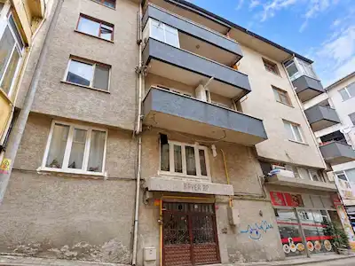 REMAX HÜR'DEN ADAPAZARI’NIN MERKEZINDE EŞYALI 6+1 EŞYALI KİRALIK DAİRE