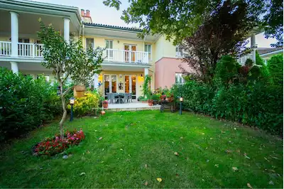KASABANIN ŞERİFİNDEN ÇEKMEKÖY ÖMERLİ KASABA DUBLEKS ARA TOWNHOUSE