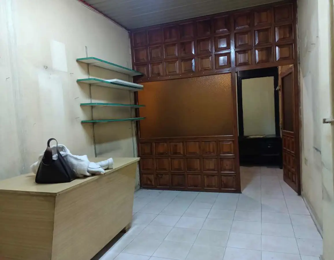 REMAX DOĞU GAZİ CADDESİNDE PASAJ İÇİNDE SATILIK DÜKKAN