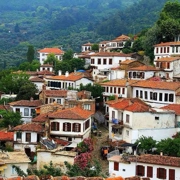 TARİHİ ŞİRİNCE KÖYÜNDE SIFIR KÖY EVİ