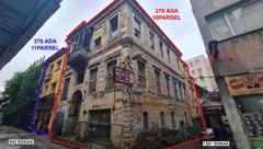 İZMIR BASMANE'DE TARIHI BINA OSMAN PAŞA KONAĞI