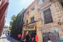 İZMIR BASMANE'DE TARIHI BINA OSMAN PAŞA KONAĞI