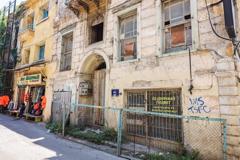 İZMIR BASMANE'DE TARIHI BINA OSMAN PAŞA KONAĞI