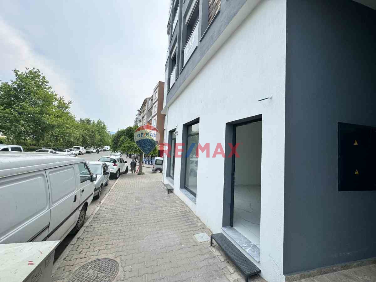 SELÇUK İZBAN DURAĞINDA KİRALIK İŞ YERİ!