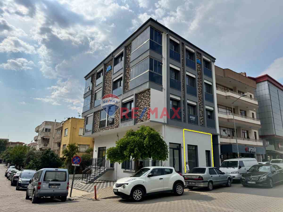 SELÇUK İZBAN DURAĞINDA KİRALIK İŞ YERİ!