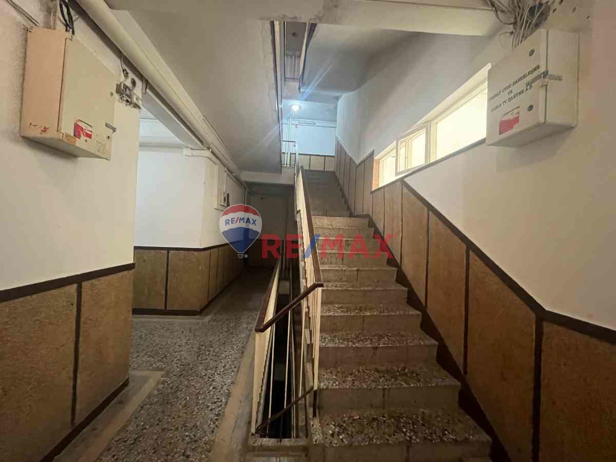 SOKULLU NAKIŞ SOKAK'TA SATILIK 3+1 DAIRE