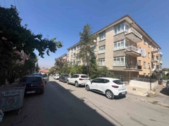 SOKULLU NAKIŞ SOKAK'TA SATILIK 3+1 DAIRE