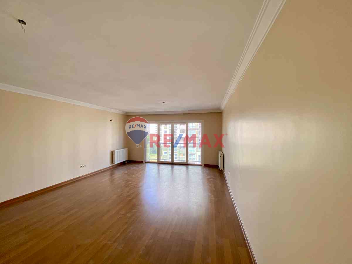 AVRUPA KONUTLARI TEM BÜYÜK 4+1 BOŞ SATILIK DAİRE (REMAX ASTYLE)
