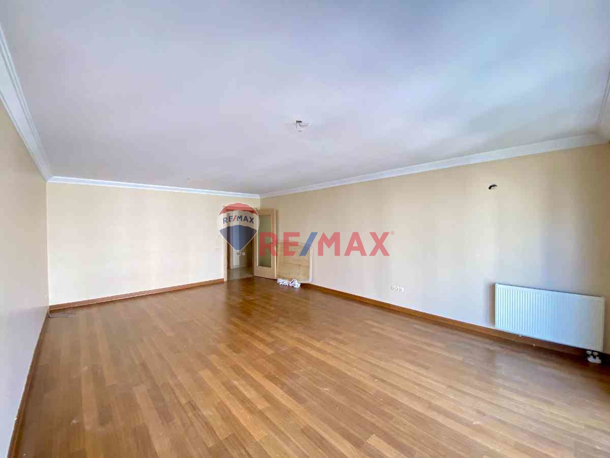 AVRUPA KONUTLARI TEM BÜYÜK 4+1 BOŞ SATILIK DAİRE (REMAX ASTYLE)