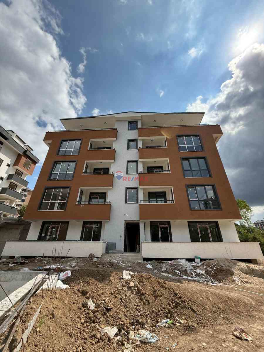 KOCAELİ BAŞİSKELE DÖNGEL'DE SATILIK 3+1 ARA KAT