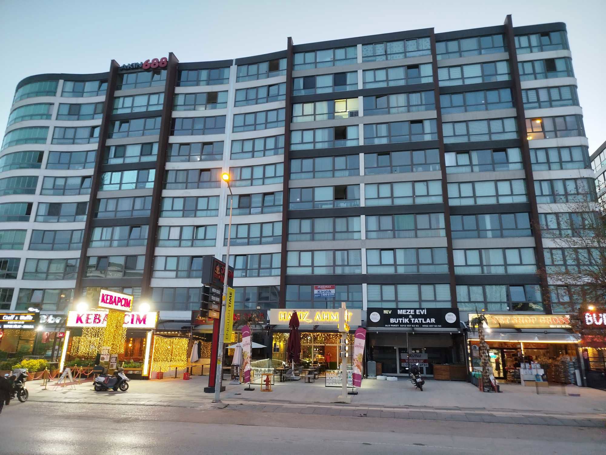 AKIN 688'DE KIRALIK CADDE CEPHELI 1+1 DAIRE