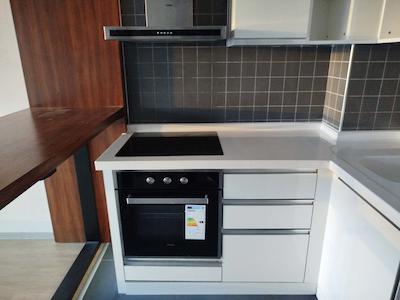 AKIN 688'DE KIRALIK CADDE CEPHELI 1+1 DAIRE