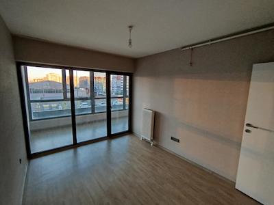 AKIN 688'DE KIRALIK CADDE CEPHELI 1+1 DAIRE