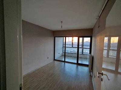 AKIN 688'DE KIRALIK CADDE CEPHELI 1+1 DAIRE