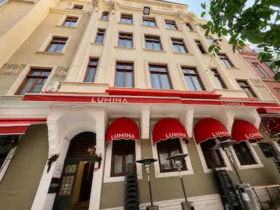 BEYOĞLU ASMALIMESCIT 'TE 5 KATLI TARIHI BINA SATILIK
