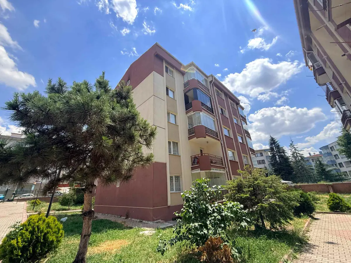 BATIKENT EMEK PAZAR SİTESİ 3+1 SATILIK DAİRE