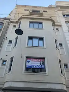BEYOĞLU GALATA'DA İÇİ TAMAMEN SIFIR, LÜKS STANDARTTA KİRALIK 1+1 DAİRE