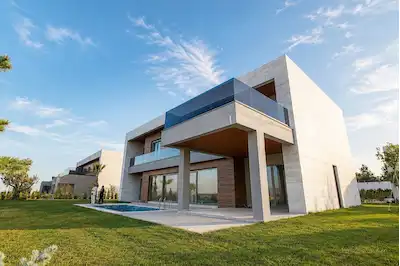 RE/MAX BEYAZ | BADEMLİ ARWEN VİLLALARI’NDA 800 M² ARSA ULTRA LÜKS 5+1 MÜSTAKİL VİLLA