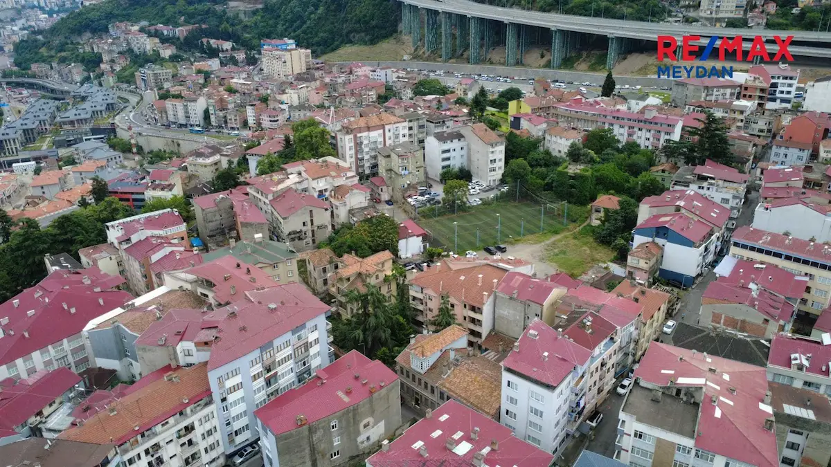 TRABZON'UN KALBİNDE ZAMANA MEYDAN OKUYAN EŞSİZ KONAK