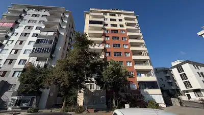 KARTAL YAKACIKTA, SİTE İÇERİSİNDE GENİŞ VE FERAH 3+1 SATILIK