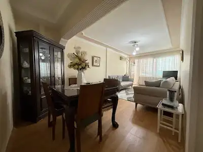 KARŞIYAKA ÇARŞIDA SATILIK BAHÇELİ GİRİŞ KATI 4+1 DAİRE