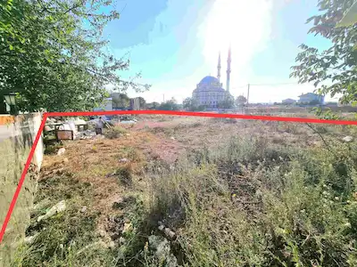 SILIVRI BÜYÜK ÇAVUŞLUDA CAMI KARŞISI HESAPLI FIYATA SATILIK ARSA