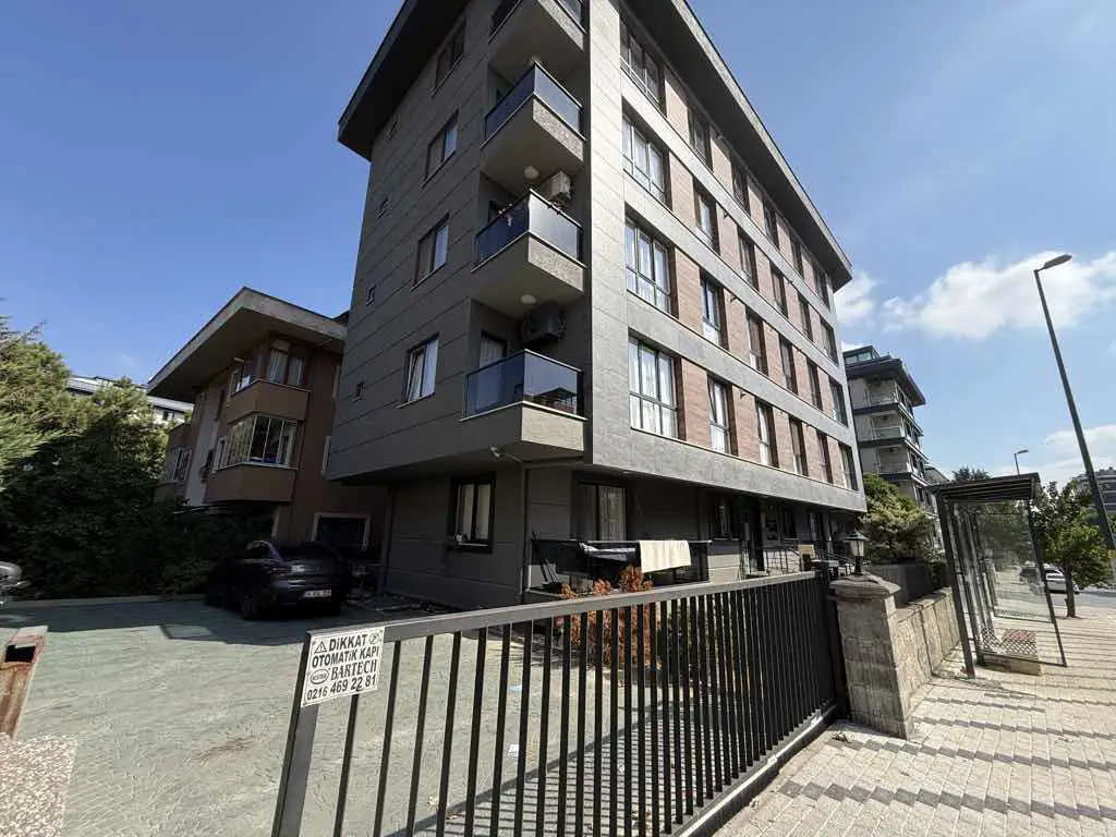 REMAX ASHİLL ÇENGELKÖY BAHÇELİEVLER YENİ BİNA SATILIK 3+1 DAİRE