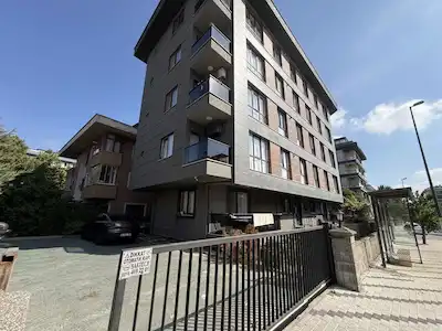 REMAX ASHİLL ÇENGELKÖY BAHÇELİEVLER YENİ BİNA SATILIK 3+1 DAİRE